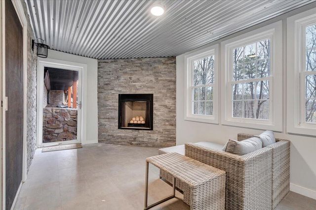 5025 Upland Game RD, Roanoke, VA 24018