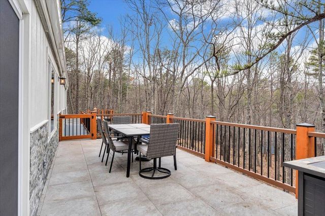 5025 Upland Game RD, Roanoke, VA 24018