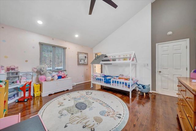 5025 Upland Game RD, Roanoke, VA 24018