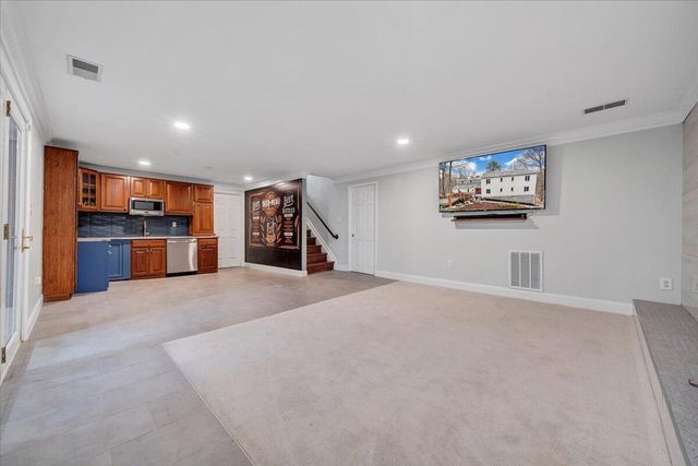 5025 Upland Game RD, Roanoke, VA 24018