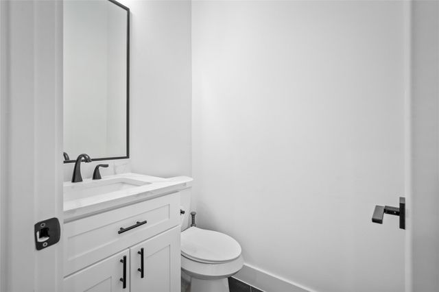 1303 E 27th Street B, Houston, TX 77009
