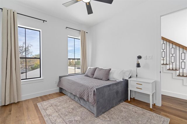 1303 E 27th Street B, Houston, TX 77009