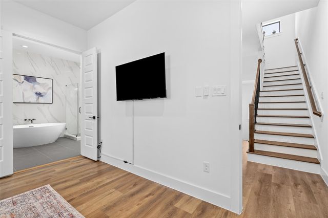 1303 E 27th Street B, Houston, TX 77009