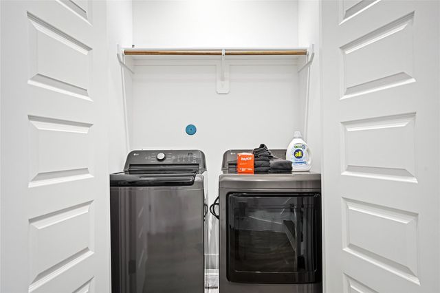 1303 E 27th Street B, Houston, TX 77009