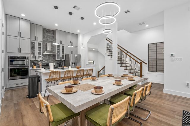 1303 E 27th Street B, Houston, TX 77009