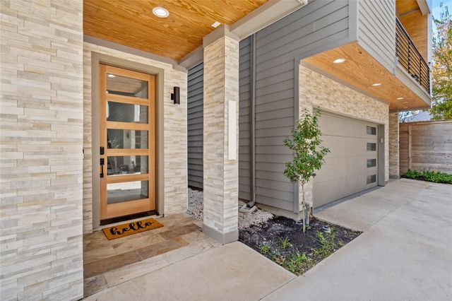 1303 E 27th Street B, Houston, TX 77009