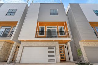 1303 E 27th Street B, Houston, TX 77009
