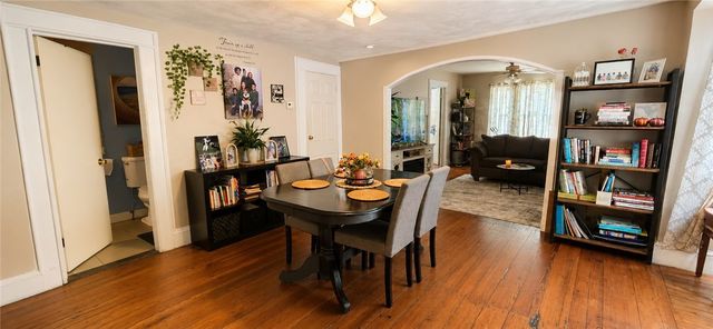 16 Winsor Street, Providence, RI 02908