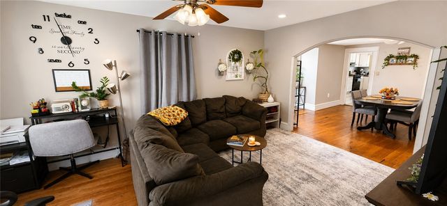 16 Winsor Street, Providence, RI 02908