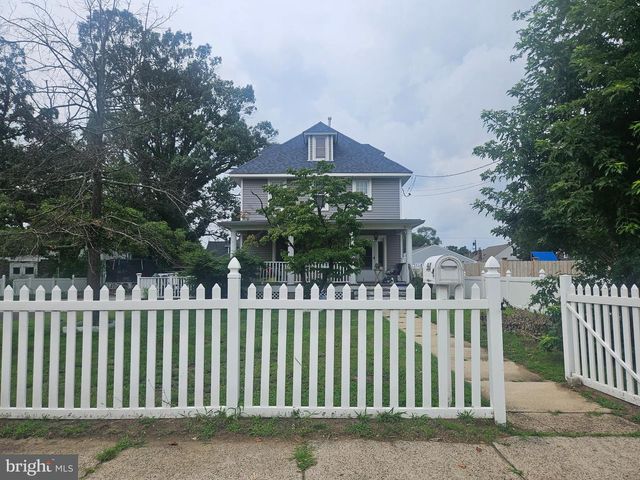 560 S FAIRVIEW ST, Riverside, NJ 08075