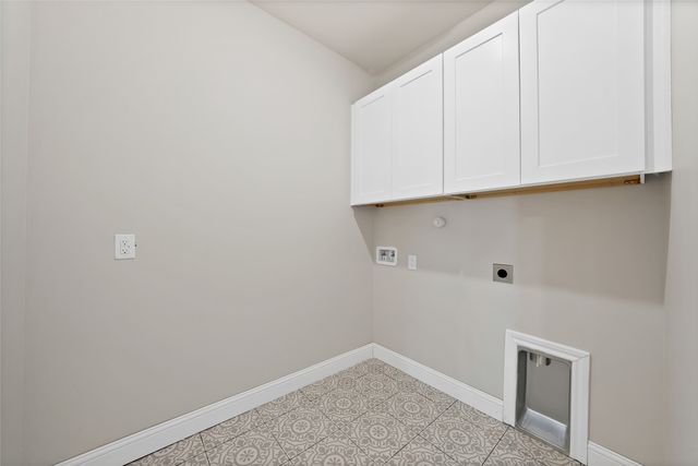 5700 Barkridge Drive, Granbury, TX 76048