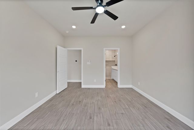 5700 Barkridge Drive, Granbury, TX 76048
