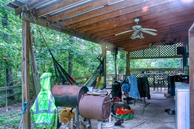 521 Hill Creek Drive, Coldspring, TX 77331