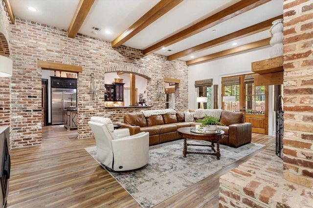 242 Tallulah Ridge, Hattiesburg, MS 39402