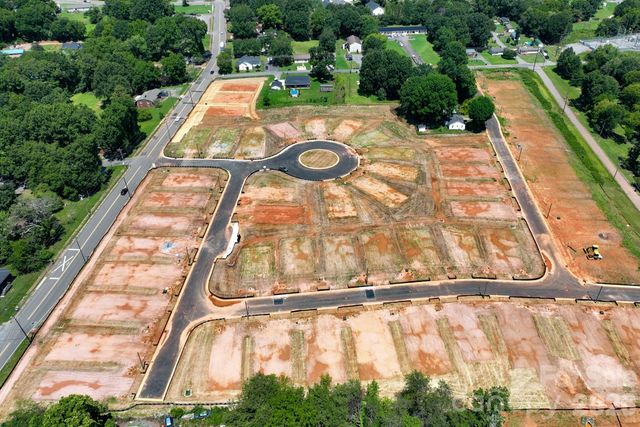 1717 N Rankin Avenue, Newton, NC 28658