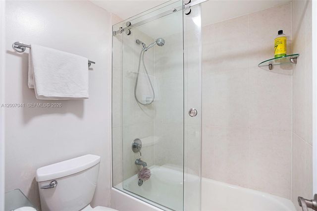 20505 E Country Club Dr 836, Aventura, FL 33180