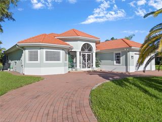 24893 Valdez CT, Bonita Springs, FL 34135