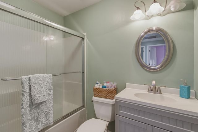 1201 W Donna Dr, Merced, CA 95348