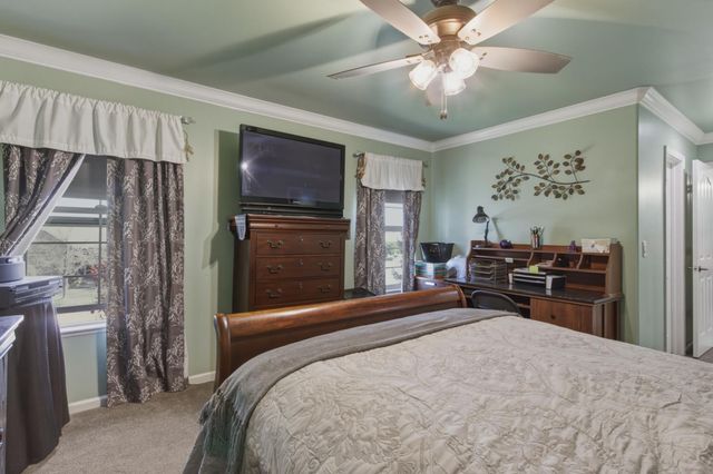 1201 W Donna Dr, Merced, CA 95348