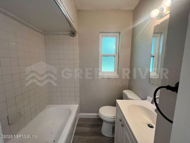 6817 CAMELOT Road, Jacksonville, FL 32211