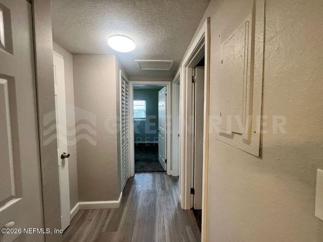 6817 CAMELOT Road, Jacksonville, FL 32211