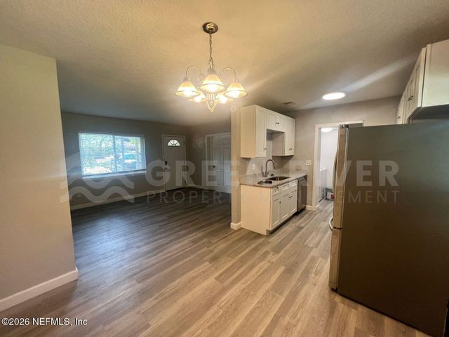 6817 CAMELOT Road, Jacksonville, FL 32211