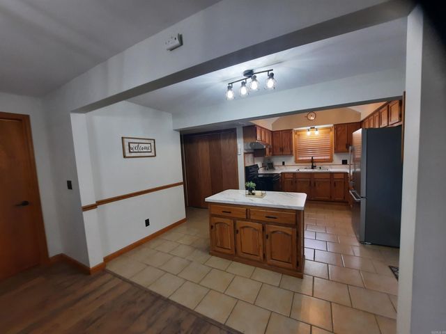 210 N Vine Avenue, Mountain View, AR 72560