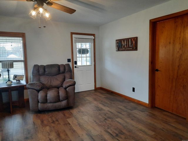 210 N Vine Avenue, Mountain View, AR 72560