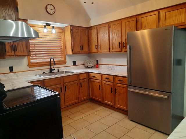 210 N Vine Avenue, Mountain View, AR 72560