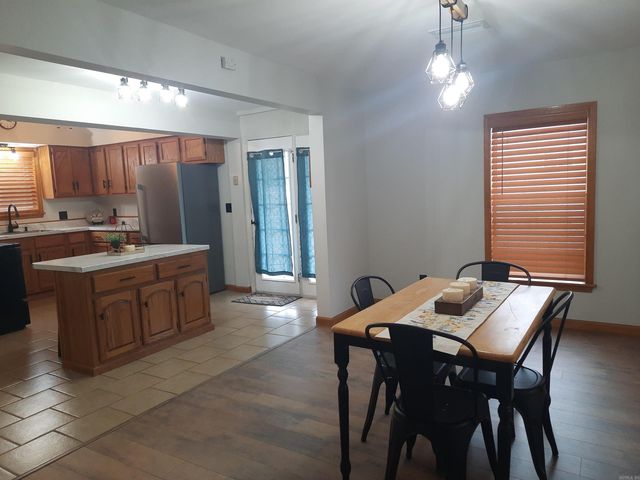 210 N Vine Avenue, Mountain View, AR 72560