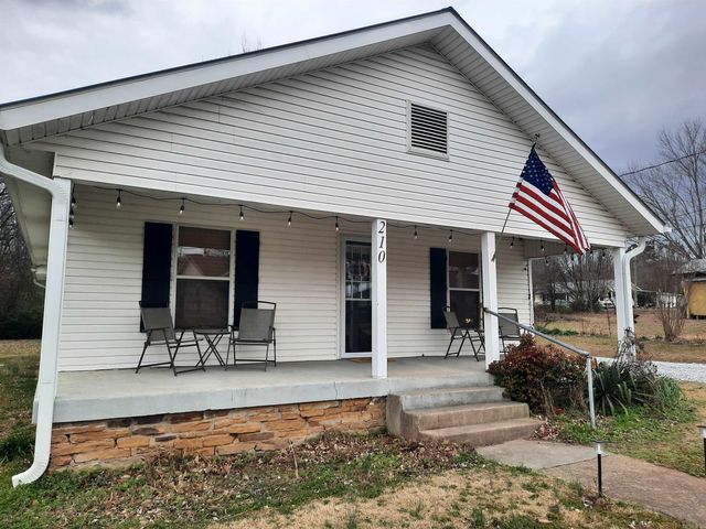 210 N Vine Avenue, Mountain View, AR 72560