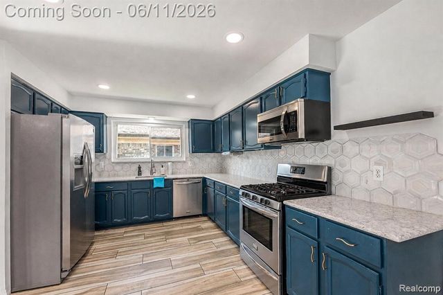 35826 Foothill Drive, Sterling Heights, MI 48312