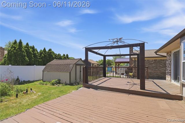 35826 Foothill Drive, Sterling Heights, MI 48312