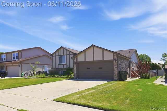 35826 Foothill Drive, Sterling Heights, MI 48312
