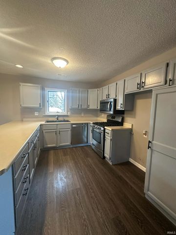 545 Timberlane Drive, Kendallville, IN 46755