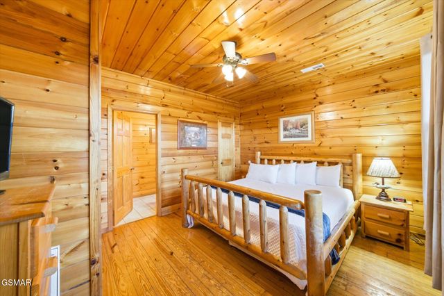 2022 Oakmont Drive, Sevierville, TN 37876