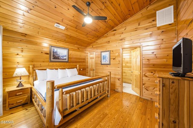 2022 Oakmont Drive, Sevierville, TN 37876