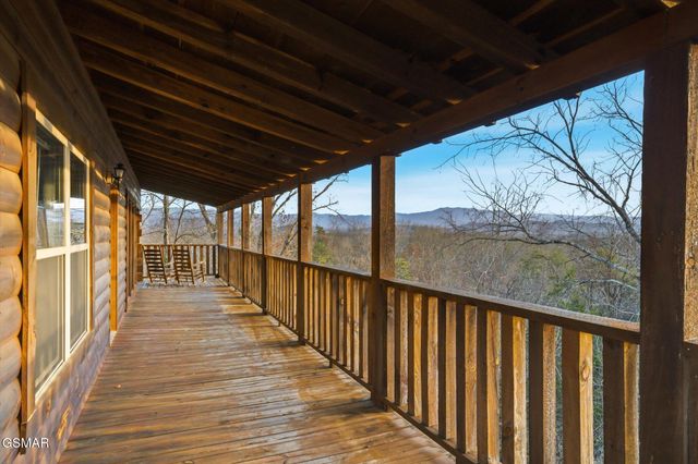 2022 Oakmont Drive, Sevierville, TN 37876