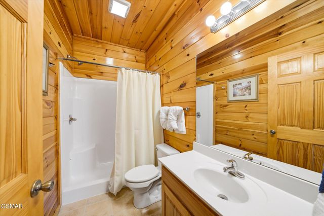 2022 Oakmont Drive, Sevierville, TN 37876