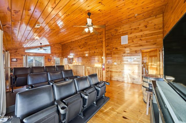 2022 Oakmont Drive, Sevierville, TN 37876