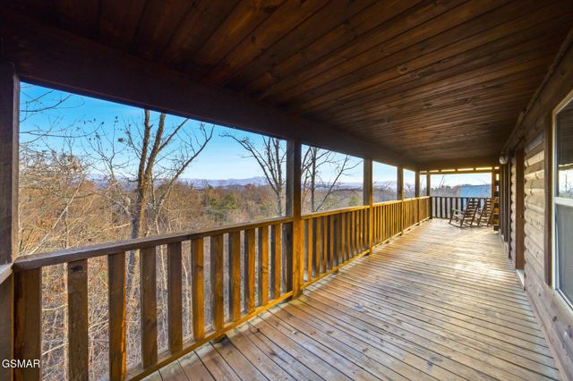 2022 Oakmont Drive, Sevierville, TN 37876