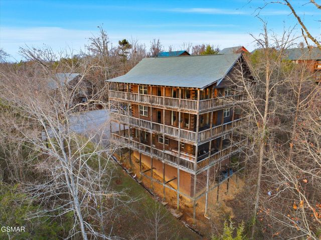 2022 Oakmont Drive, Sevierville, TN 37876