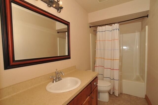 8334 Virginia CIRCLE, Waterford, WI 53185