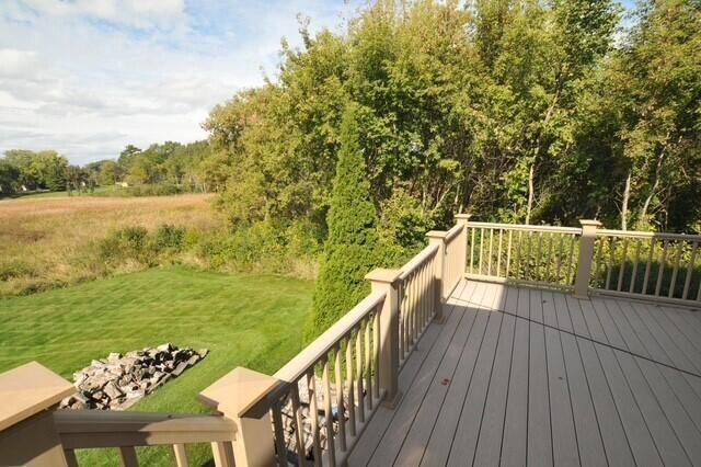 8334 Virginia CIRCLE, Waterford, WI 53185