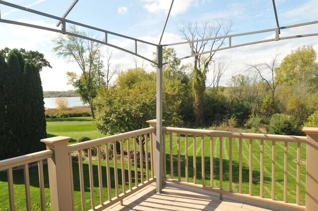 8334 Virginia CIRCLE, Waterford, WI 53185