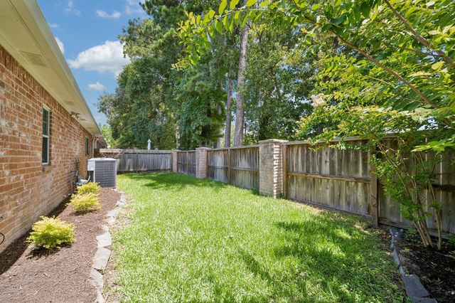 13822 Jupiter Hills Drive, Houston, TX 77069
