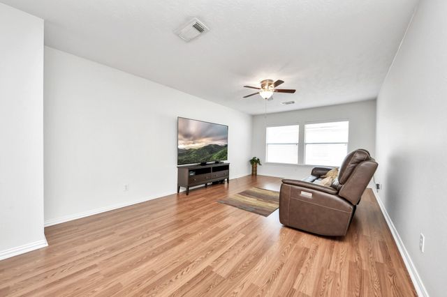 7215 Thornmeadow Lane, Cypress, TX 77433