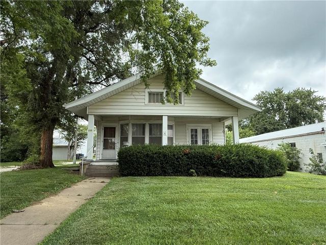 111 E Nodaway Street, Oregon, MO 64473