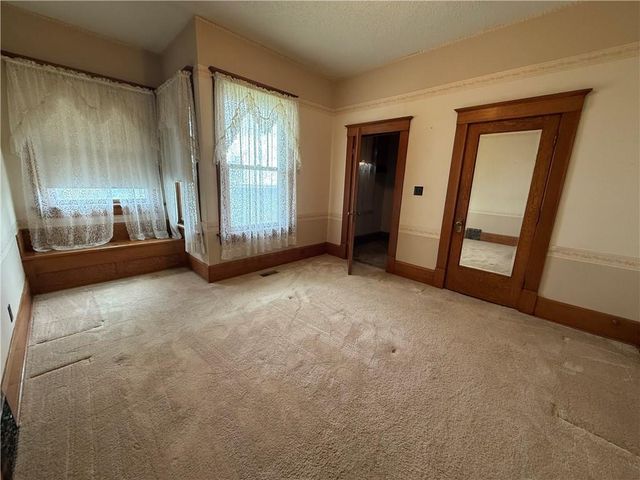 111 E Nodaway Street, Oregon, MO 64473