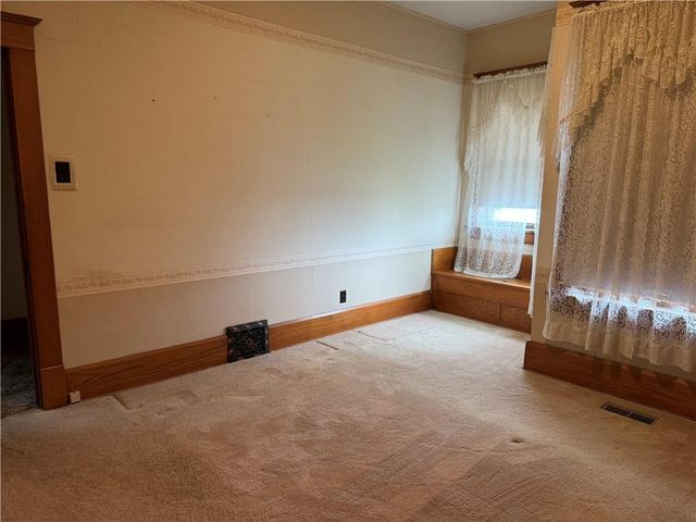 111 E Nodaway Street, Oregon, MO 64473